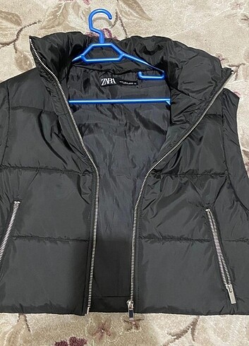 m Beden siyah Renk Zara kadın yelek yeni gibidir 
