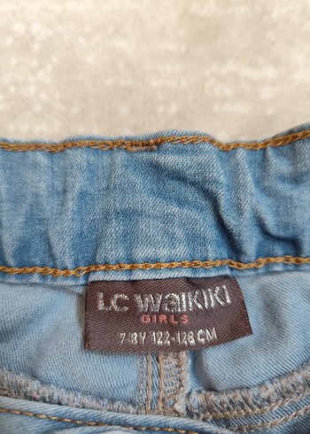 7-8 yaş Lcw Düğmeli Mavi Kız Denim Şort - Görsel 3