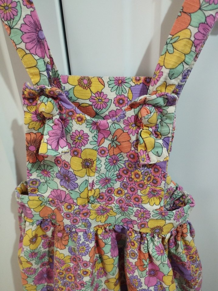 Çiçek Desenli Askılı Kız Elbisesi - Görsel 3