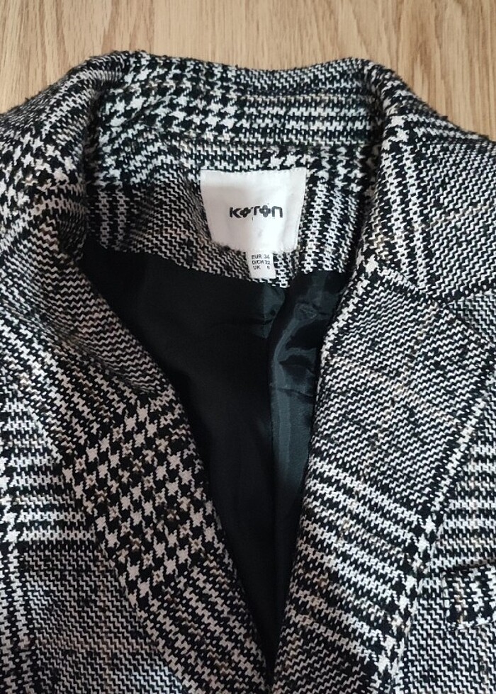 Siyah beyaz çizgili kaban  - Görsel 2