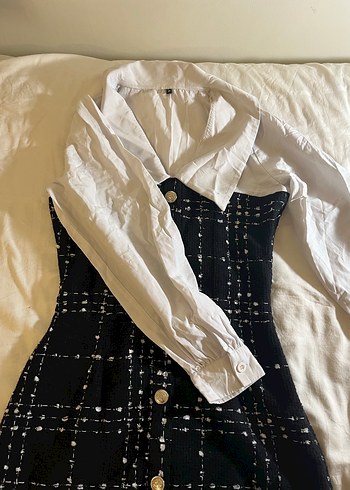 Düğmeli Beyaz Yaka Detaylı Midi Elbise - Görsel 3