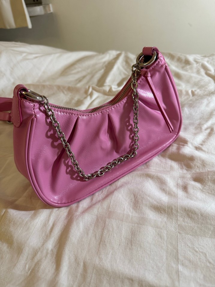 Zincir Detaylı Pembe Deri Kadın Çanta - Görsel 3