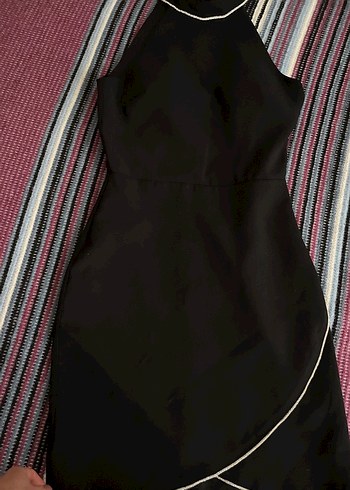 Siyah Midi Yüksek Yaka Kolsuz Elbise - Görsel 3