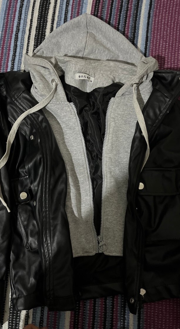 Gri Kapüşonlu Siyah Deri Kadın Ceket - Görsel 3