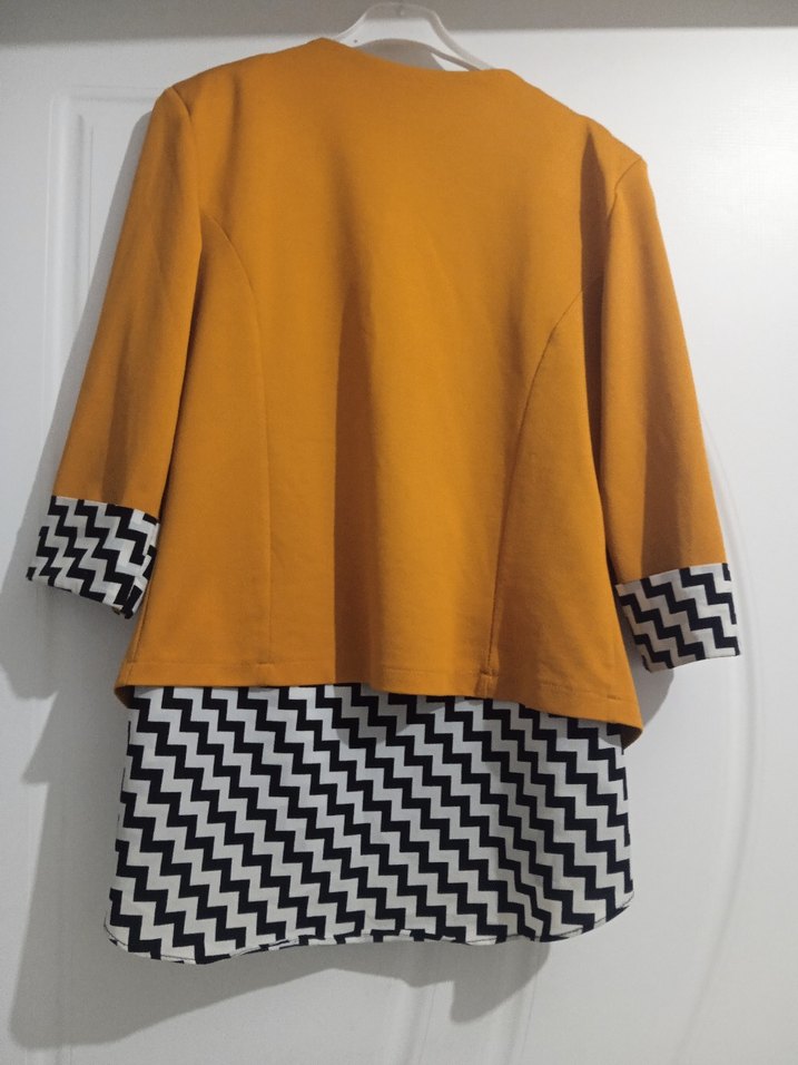 Sarı Mini Kadın Blazer - Düğmeli, Desenli - Görsel 2