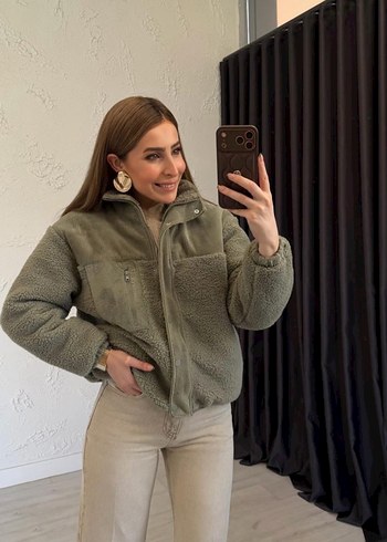 Uzun Kollu Haki Yüksek Yakalı Kadın Ceket Mont - Görsel 4