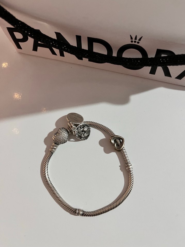 ORİJİNAL KALPLİ TAŞLI PANDORA BİLEKLİK - Görsel 3