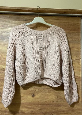 Nakış Detaylı Beyaz Örgü Kadın Kazak - Görsel 2