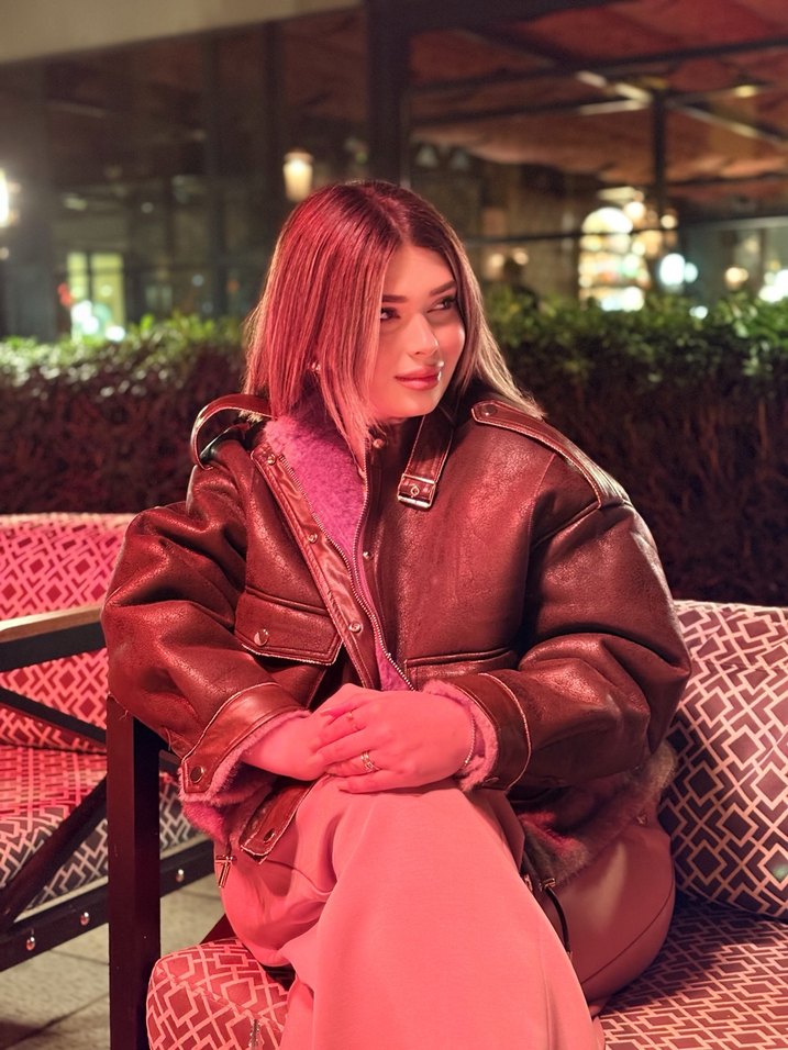 Kahverengi Kürklü Kısa Deri Ceket - Görsel 4