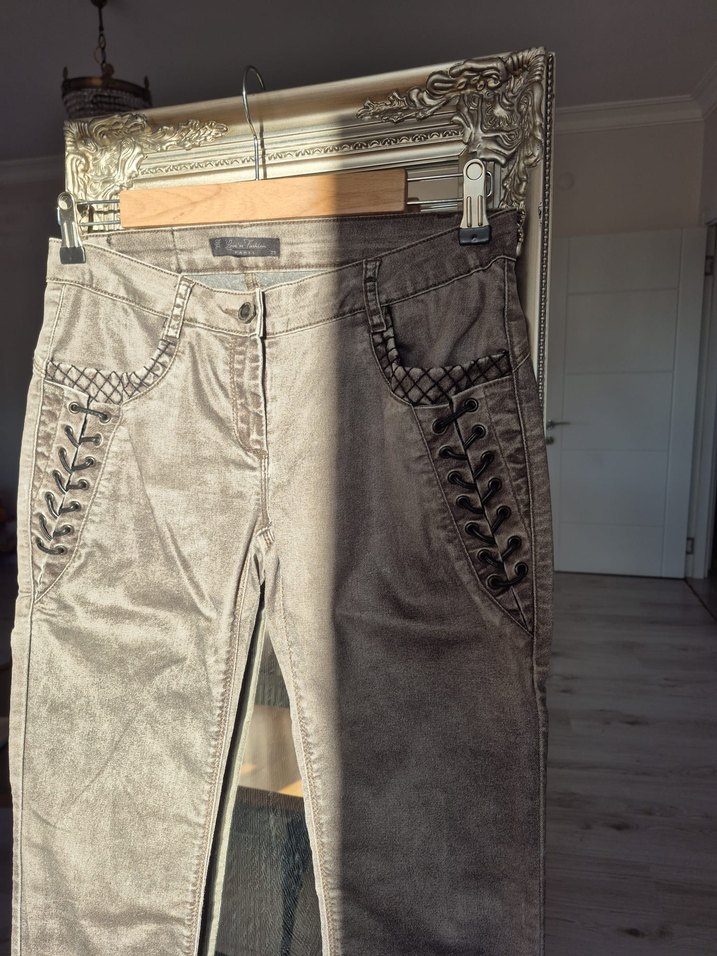 Gri Nakışlı Kemerli Kadın Denim Pantolon love in fashionon - Görsel 4