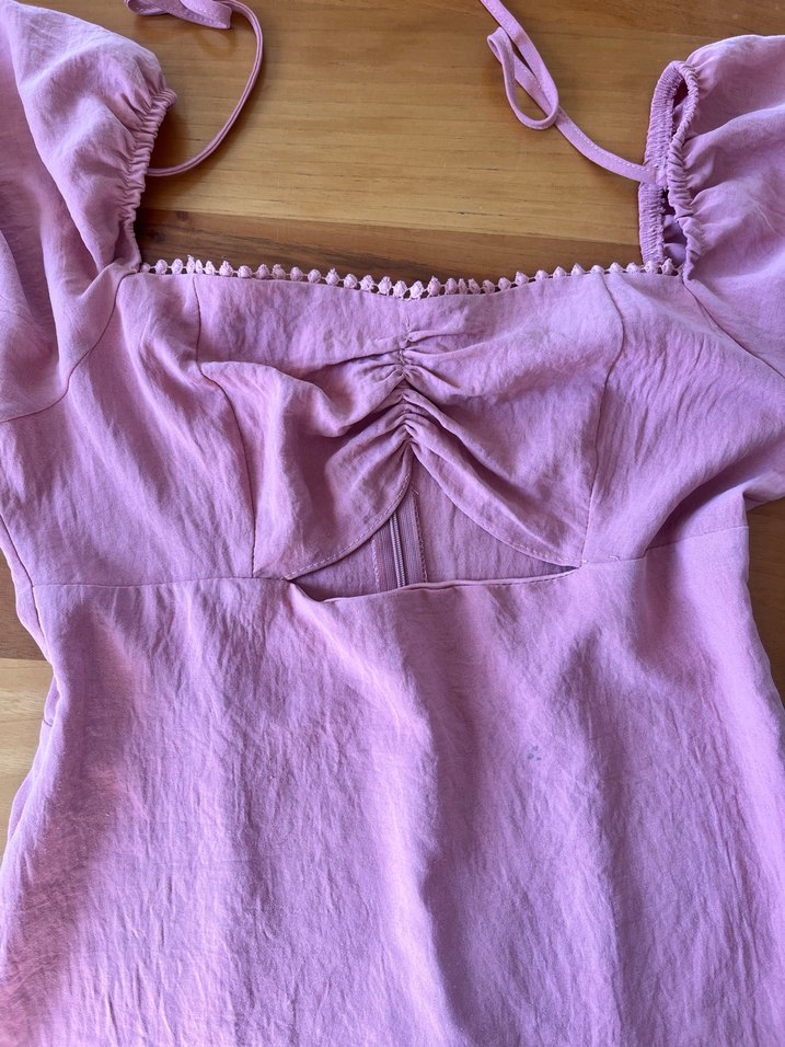 Pudra Pembe Fırfırlı Mini Elbise — görsel 2/5