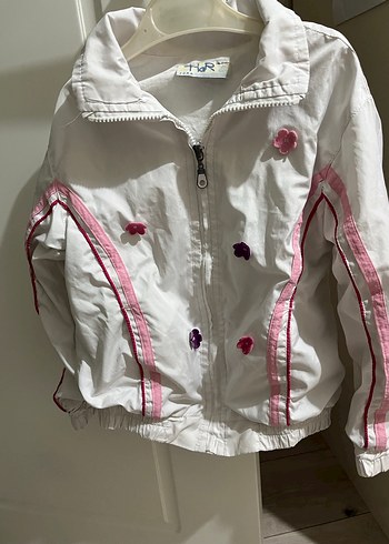 Kız Çocuk Beyaz Nakışlı İnce Yağmurluk - Görsel 4