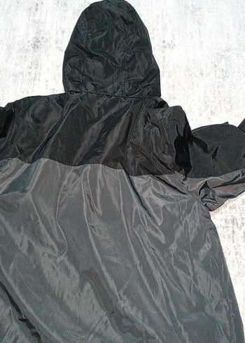 Erkek Siyah Kapüşonlu Rüzgarlık - Görsel 5