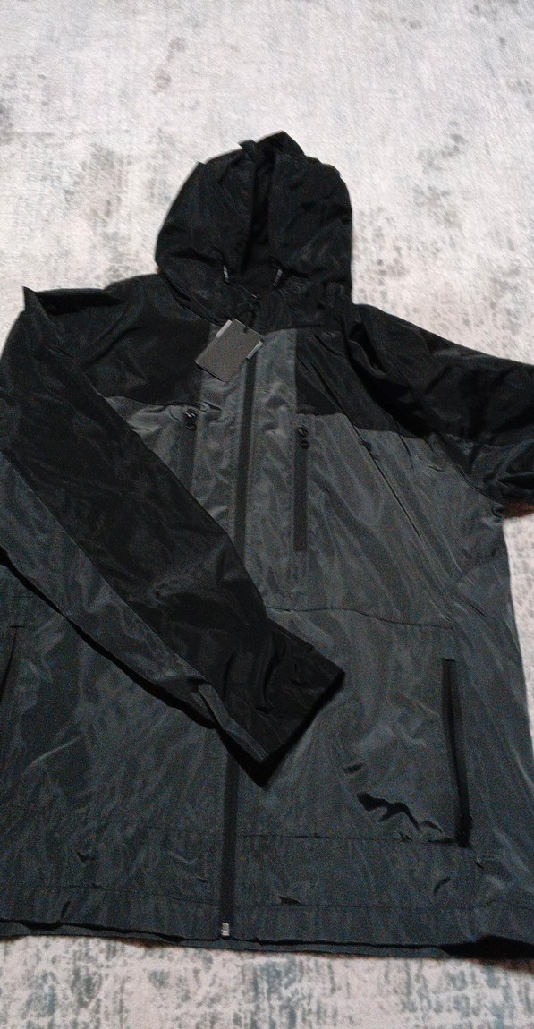 Erkek Siyah Kapüşonlu Rüzgarlık - Görsel 2