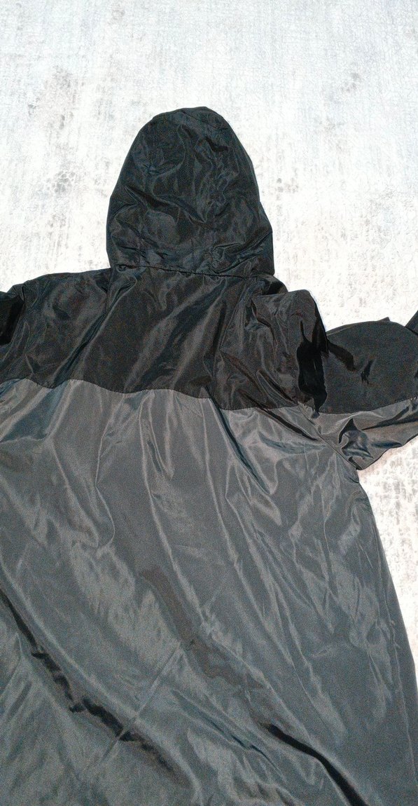 Erkek Siyah Kapüşonlu Rüzgarlık - Görsel 5