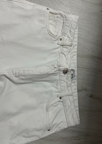 Beyaz Salaş Kesim Midi Kadın Jean - Görsel 2