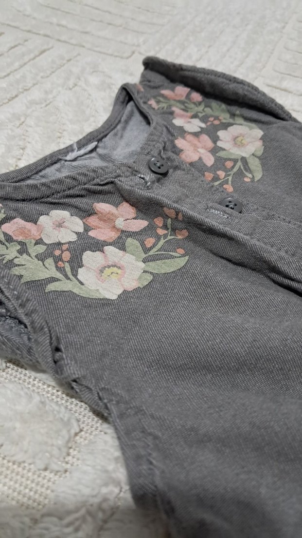 Kız Çocuk Gri Kolsuz Denim Tulum - Görsel 2