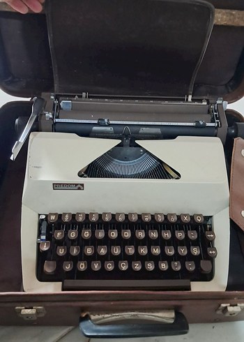 Beyaz Retro Daktilo - Görsel 4