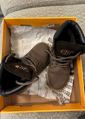 Bulldozer Kadın Bot - Görsel 3