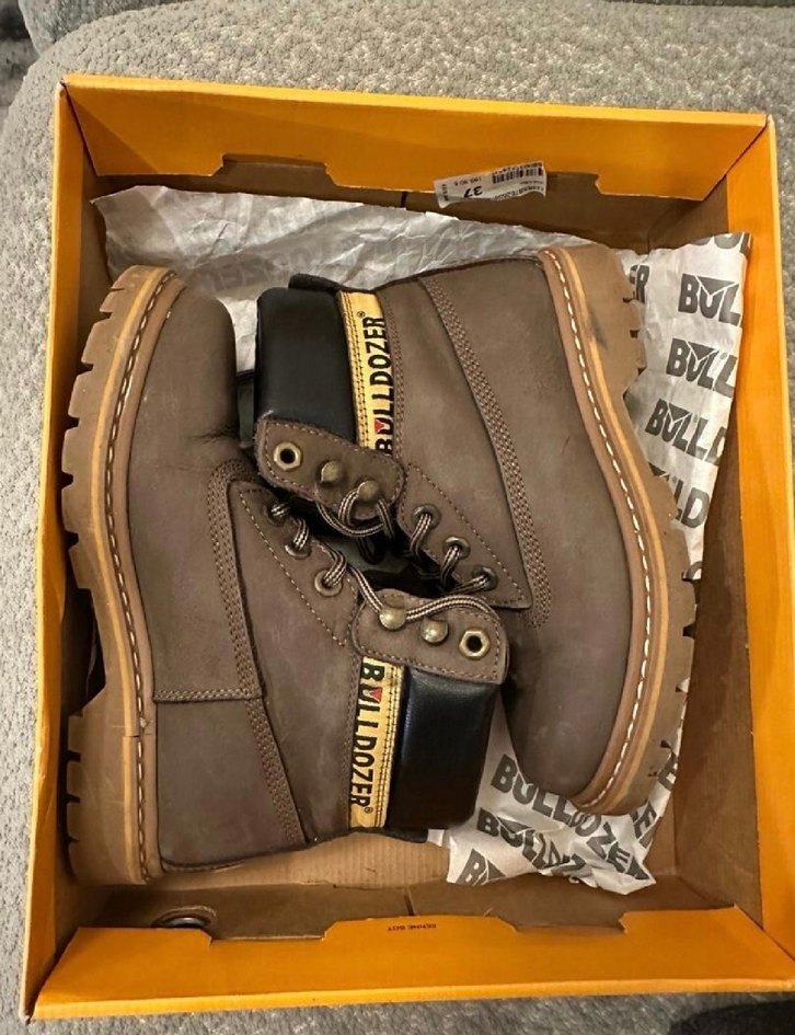 Bulldozer Kadın Bot - Görsel 4