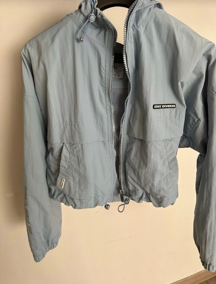 Bershka Kadın Yağmurluk - Görsel 3