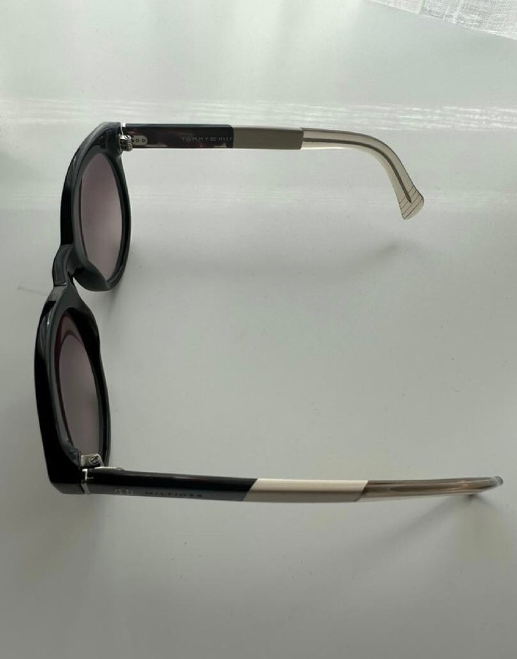 Tommy Hilfiger Siyah Parlak Kadın Güneş Gözlüğü - Görsel 3