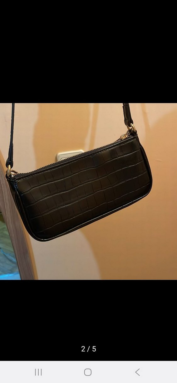 Zincir Detaylı Siyah Deri Yılan Desenli Çanta - Görsel 3