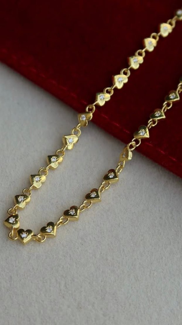 Zincir Detaylı Altın Renk Kadın Bileklik 925 - Görsel 2