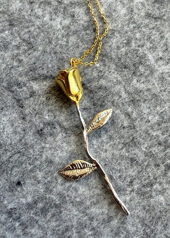 Altın Renkli Minimalist Çiçekli Kolye 925 - Görsel 2