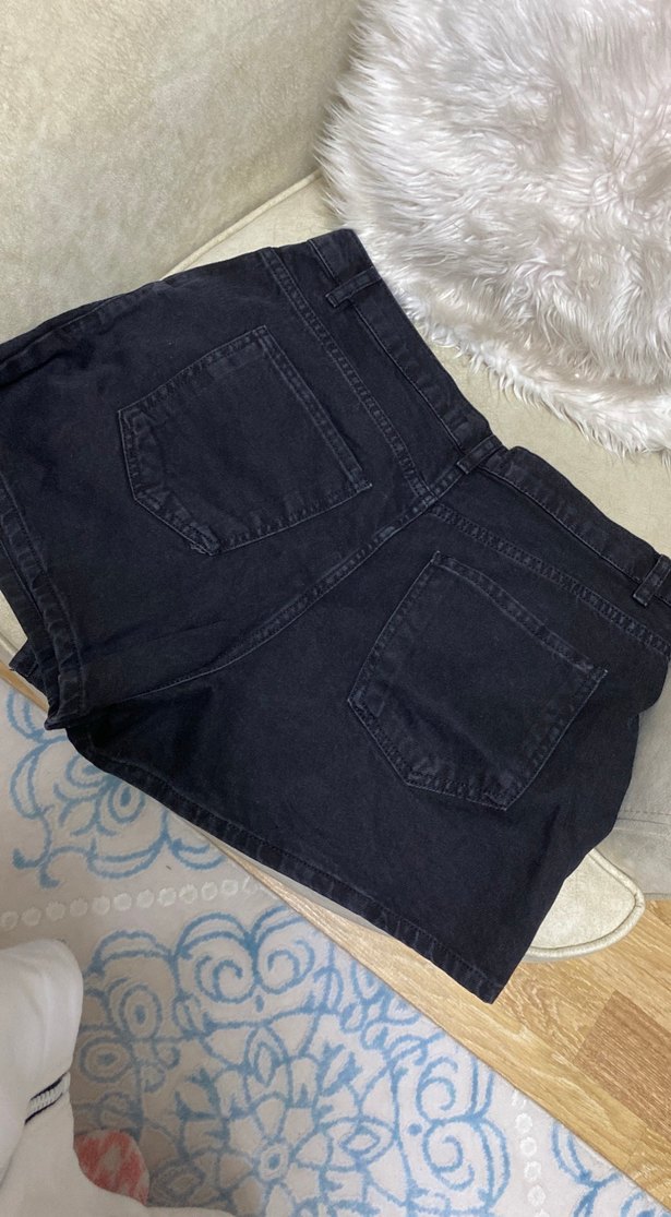 Siyah Kemerli Loose Fit Mini Denim Şort - Görsel 2