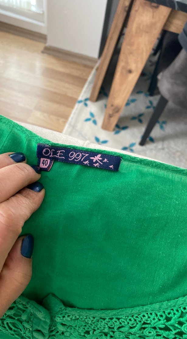 Yeşil Nakışlı Dantel Detaylı Bluz - Görsel 2