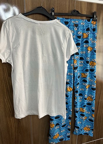 Renkli Pop Kültür Baskılı Kadın Pijama Takımı - Görsel 2