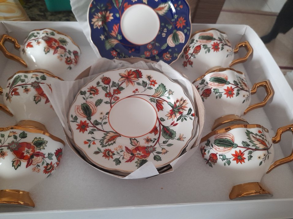 Çiçek Desenli Çok Renkli Tabak Seti - Görsel 2