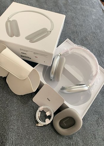 Siyah ve Gri Kablosuz Kulaklık - Görsel 2