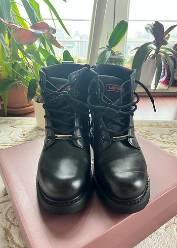 Harley Davidson Siyah Deri Kadın Botu 39 Numara ÇokAz Kullanıldı - Görsel 2