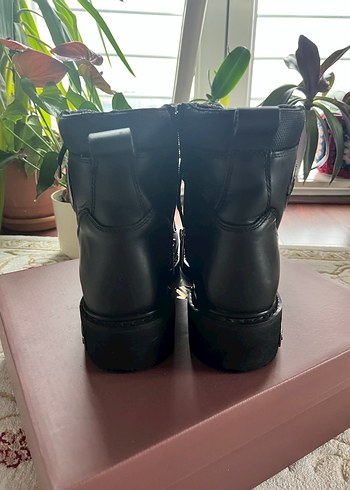 Harley Davidson Siyah Deri Kadın Botu 39 Numara ÇokAz Kullanıldı - Görsel 6