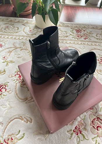 Greyder Siyah Kadın Deri Fermuarlı Bot 40 Numara - Görsel 2
