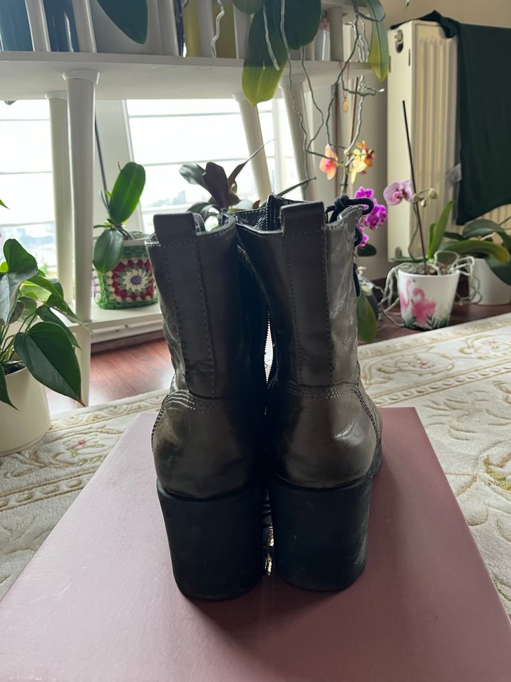 Derimod Haki Kadın Fermuarlı Topuklu Bot Az Kullanılmış 40Numara - Görsel 3