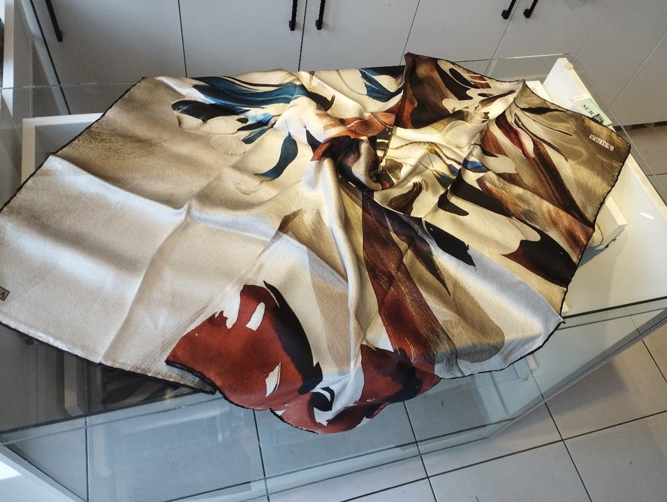 sura İpek eşarp - Görsel 2