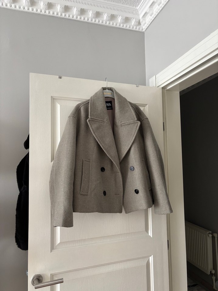 Zara Bej Klasik Yün Kadın Kaban - Görsel 3