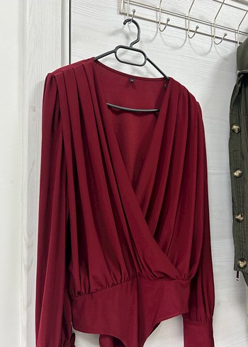 Bordo V Yaka Drapeli Kadın Bluz - Görsel 3