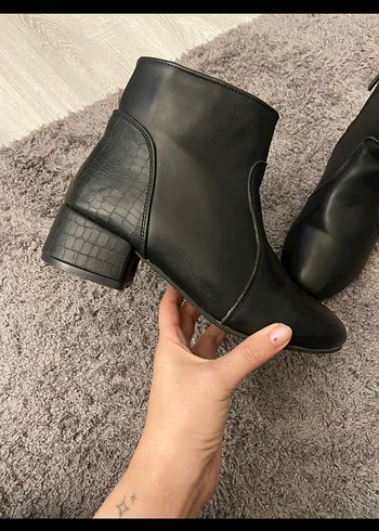 Deri Fermuarlı Topuklu Bot/Bottie - Görsel 2