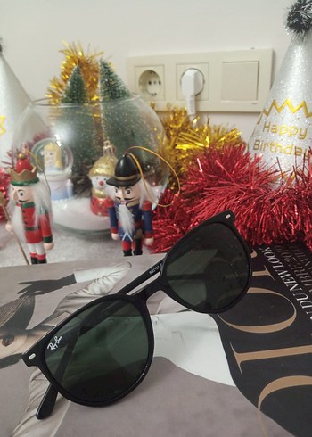 Ray-Ban Siyah Parlak Kadın Güneş Gözlüğü - Görsel 2