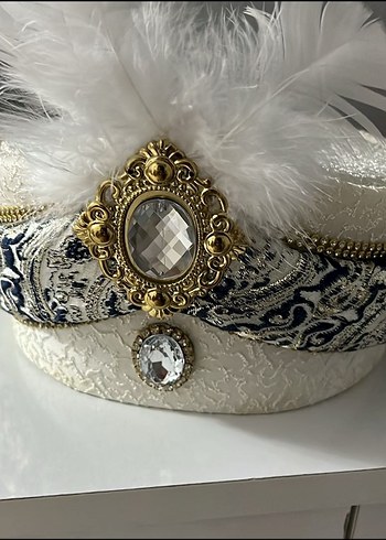 Beyaz Kürklü Nakışlı Erkek Çocuk Takımı - Görsel 4