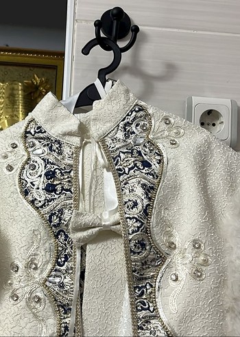 Beyaz Kürklü Etnik Desenli Çocuk Takımı - Görsel 2