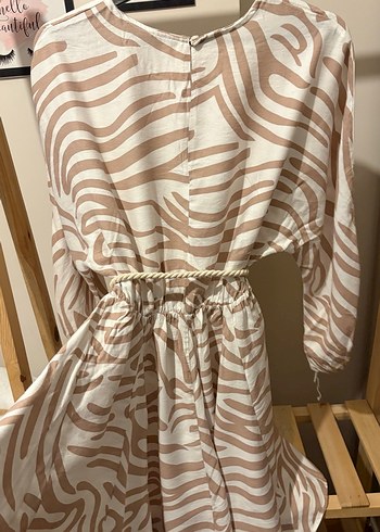 Bej Zebra Desenli Kısa Keten Elbise - Görsel 2