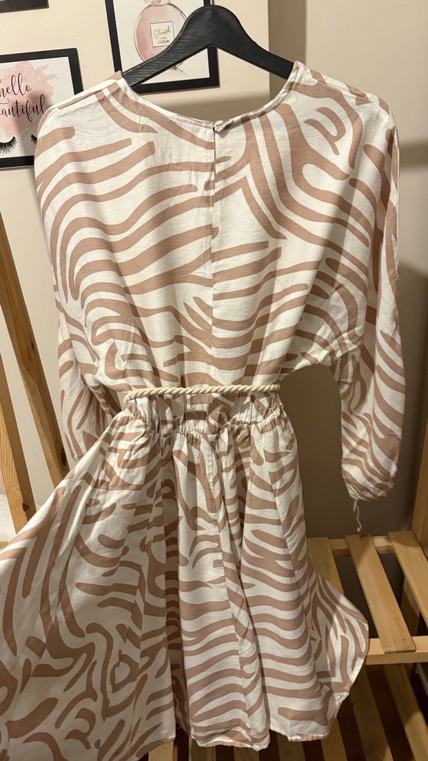 Bej Zebra Desenli Kısa Keten Elbise - Görsel 2