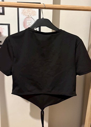 Siyah Kısa Kollu Crop Top - Görsel 2
