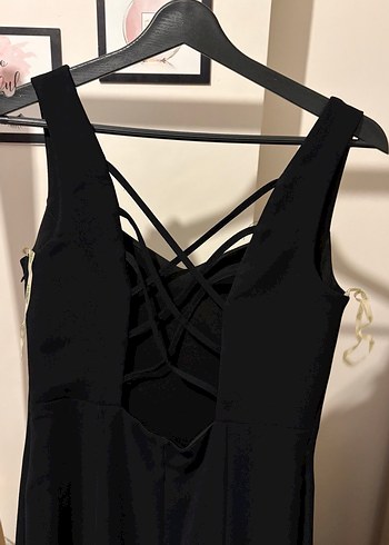 Siyah Uzun Sırt Dekolteli Abiye - Görsel 2