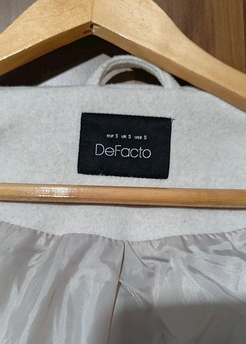 Düğmeli Bej Uzun Kaban - Görsel 5